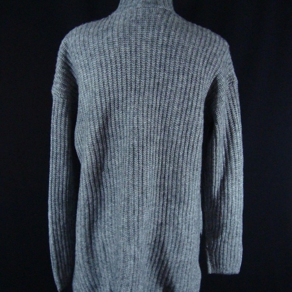 **NWOT Lane Bryant Turtle Neck Embellished - Picture 4 of 5